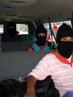 EZLN-MZS-281206-3w