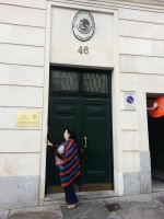 Embajada de Mx en Madrid 17.9.2014 protesta detencion Yaqui