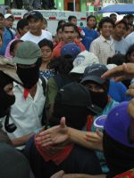 saludando